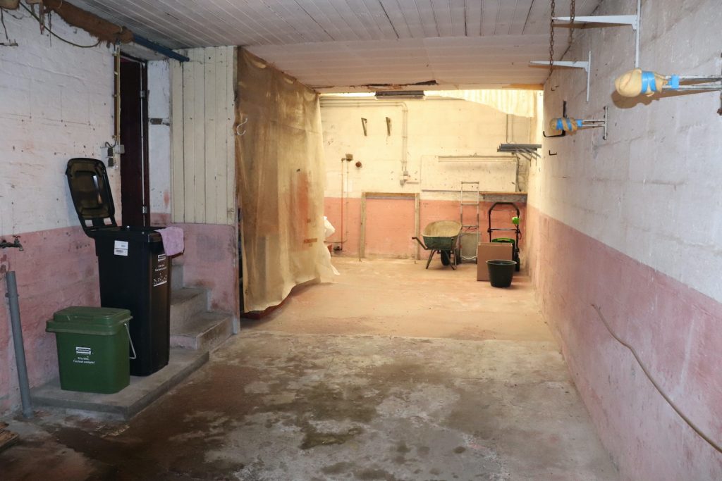 Garage 1